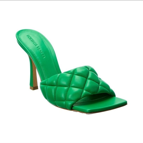 $1200 NWT Bottega Veneta Matelasse Padded Quilted Leather Mule Sandals Heels 37 - Picture 2 of 13